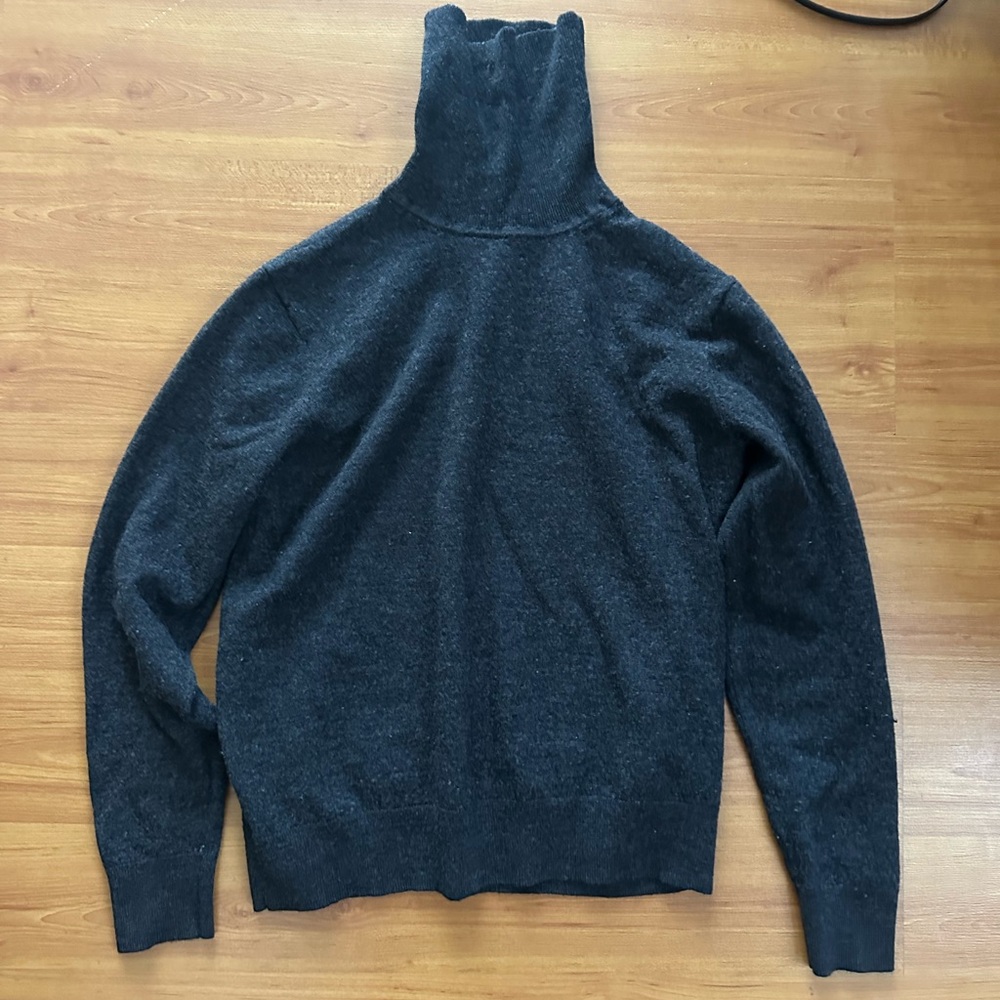 Uniqlo womens Charcoal Turtleneck Sweater